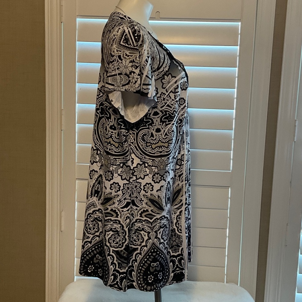 Apt. 9 Black and White Patterned Blouse - Picture 3 of 8
